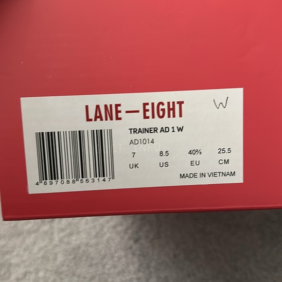 Lane Eight White Trainer - Picture 9 of 9